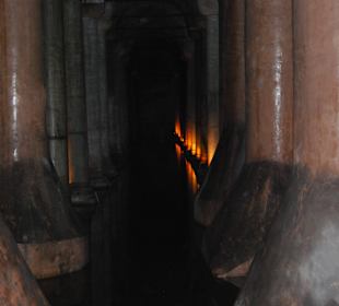 Zisterne ( Versunkener Palast )