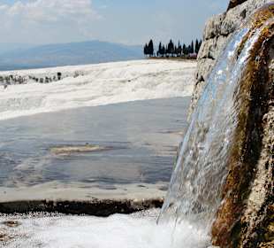 Маленький водопад