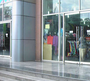 Eingang Einkaufzentrum