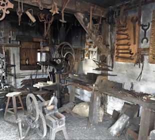 In der Schmiede des Mühlenhof Freilichtmuseums