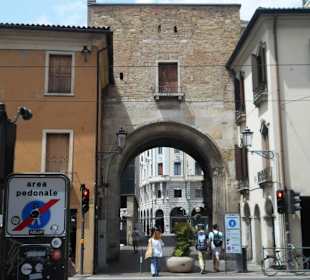 Porta Altinate