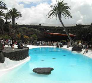 Schwimmbecken 