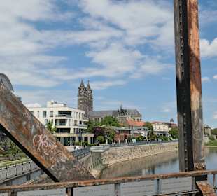 Blick von der Hubbrücke zur Altstadt