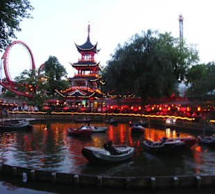 Tivoli bei Nacht