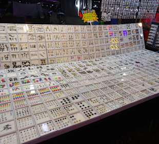 Auf dem Nachtmarkt von Kanchanaburi