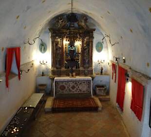 Alte Kirche, auf halben Weg zur Festung