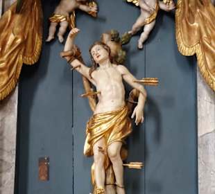 Statuen der Seitenaltäre