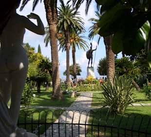 der Siegreiche Achilles im Schlosspark