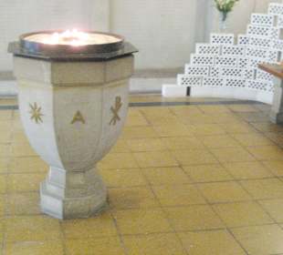 St.-Johannes /  linker Rraum / Kerzen anzünden