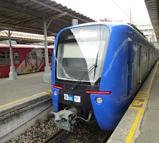 Sehr moderne Züge sind im Einsatz