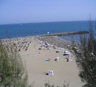 Öffentlicher Strand ca. 100 m entfernt
