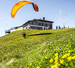 Start mit dem Gleitschirm auf dem Scalottas
