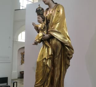 Würzburg: die Augustinerkirche am Dominikanerplatz