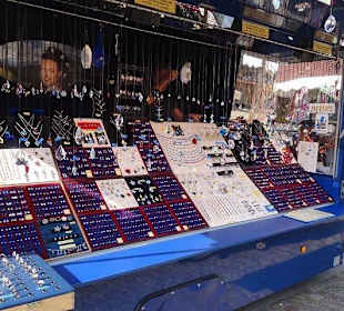 Auch "Schmuck" findet man auf den Hafentagen