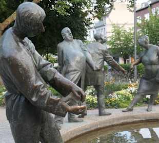 Der Brunnen „Kreislauf des Geldes“ in Aachen