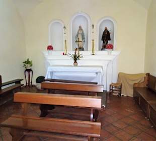 Blick in die Seitenkapellen