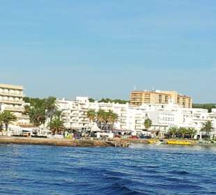 Es cana strand, bars, hotels