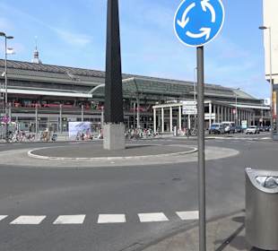 Obelisk des Tutanchamun von Rita McBride