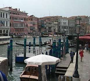 Kanály, mosty a gondoly - symbol Benátek