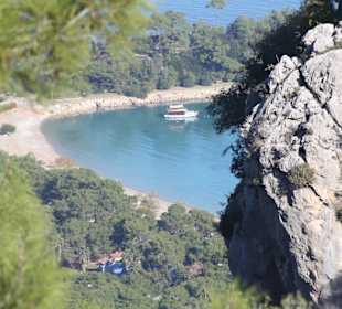 Wandern Blick auf eine einsame Bucht
