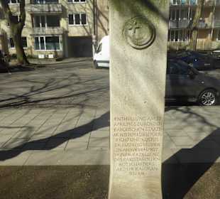 Muhammad Iqbal Denkmal