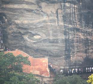 Sigiriyafelsen um 09:30 Uhr