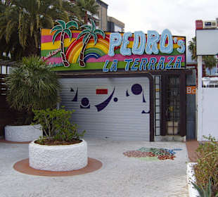 So sieht der Eingang am Tage aus .-)) ! 