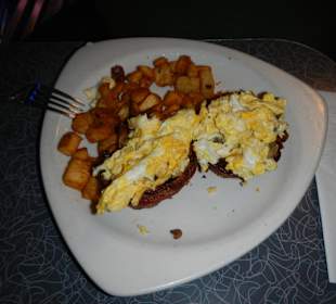 Baconkörbchen mit Ei und Pilzen