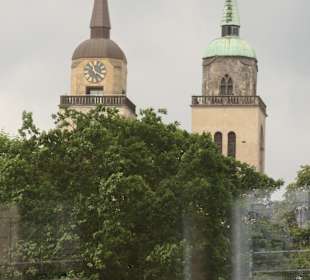 Bei einer Elbe-Schifffahrt in Magdeburg