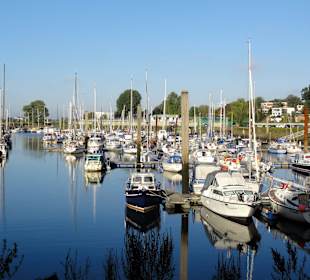 Impressionen aus dem Grohner Yachthafen