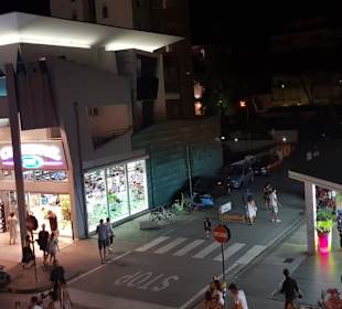 Beginn der Shoppingmeile