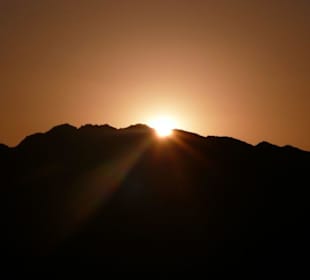 Sonnenuntergang in der Wüste (Jeep-Quad-Safari)