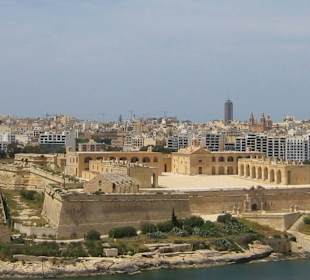 Fort Manoel