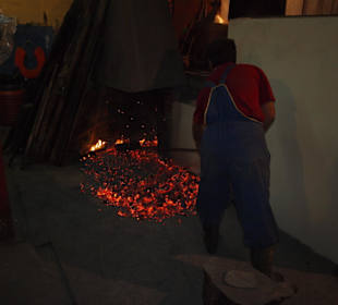 Ausflug in die Tsipourobrennerei