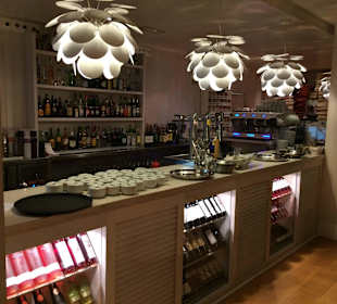 Bar mit coolen Lampen