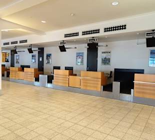 Gepäckaufgabeschalter im Cruise Center