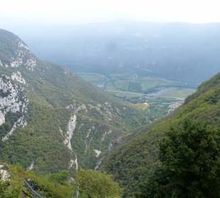 Blick vom Kreuzweg ins Etschtal