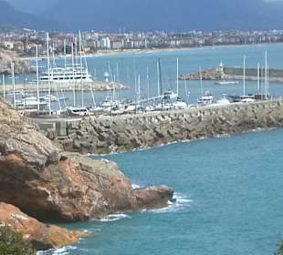 Der Hafen hinter der Burg