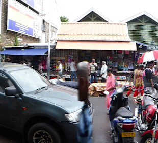 Port Louis, Straßenbild bei Markthalle