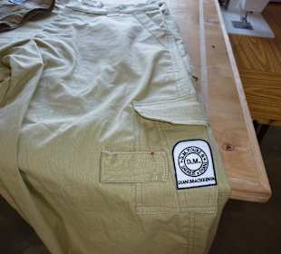 Alle Fahrer tragen einheitliche Kleidung