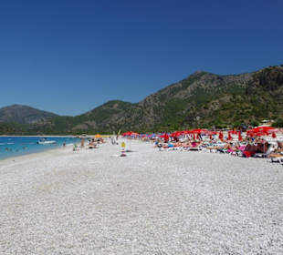 Kamienista plaża w Oludeniz
