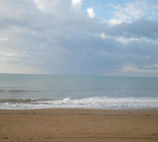 Strand vor dem Hotel
