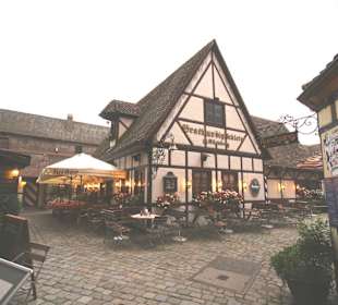 Kleine idyllische Fachwerkhäuschen