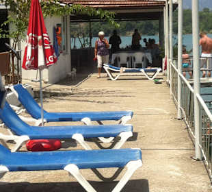 Liegeterrasse ist auch vorhanden