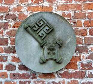 Der Bremer Schlüssel an der Burg Blomendal