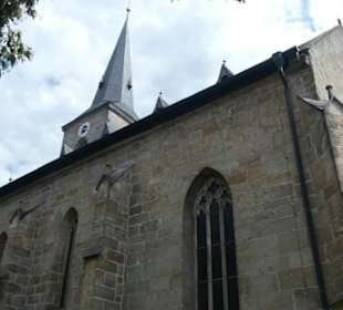 Außenansicht der Kirche St. Johannes der Täufer