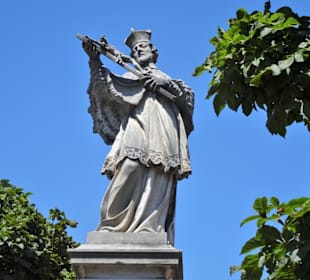 Ansichten der Nepomukstatue