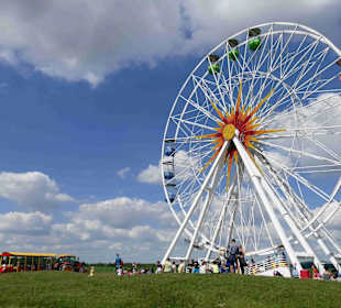 Riesenrad mit der Parkbahn