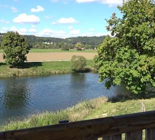 Schaukelweg an der Donau