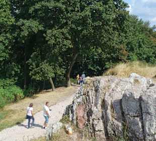 Skały przed zamkiem